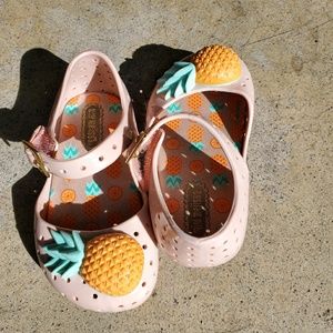 Mini Melissa pineapple design